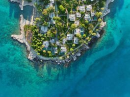 Βραβευμένοι σεφ. Τοπικές ιστορίες. Ενιαία υπογραφή. Το καλοκαίρι της Bluegr Hotels & Resorts είναι εδώ
