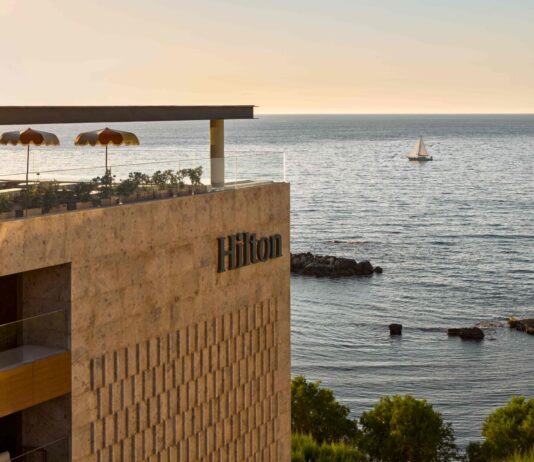 Άνοιξε το Hilton Chania Old Town Resort & Spa στα Χανιά