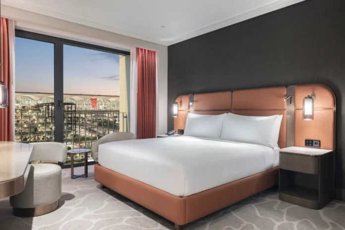 Hilton-Istanbul-Airport-Bedroom (1)
