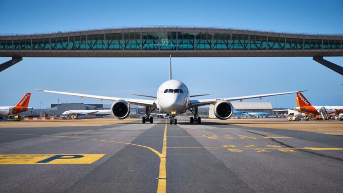 gatwick_airport-aeroplano