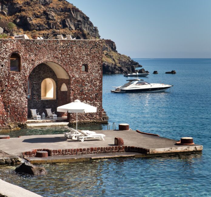 luxury-Perivolas -Hideaway