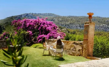 Μαγιόρκα: «Εγώ για σένα, εσύ για μένα» – Καμπάνια για τη συνύπαρξη κατοίκων και τουριστών