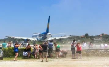 Aεροδρόμιο Σκιάθου: Σοβαρός τραυματισμός 52χρονης τουρίστριας