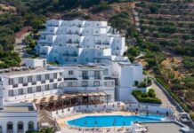 Κρήτη: «Πράσινο φως» υπό όρους για πέντε ξενοδοχειακές επενδύσεις σε Χανιά και Λασίθι