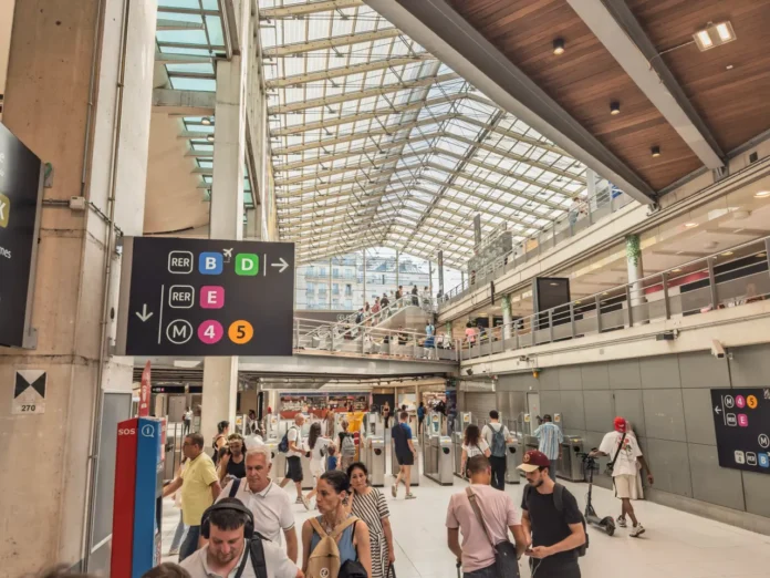 paris-gare-du-nord-shutterstock
