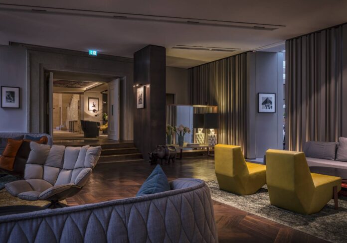 ACCOR