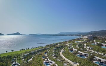 Τρία ξενοδοχεία της Costa Navarino στο ελληνικό Top 10 των Readers’ Choice Awards του Condé Nast Traveler