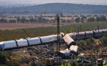 Ισπανία: Τριήμερο πένθος και έρευνα για τη σύγκρουση τρένων με 68 νεκρούς